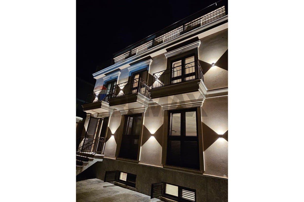Hotel - Në Shitje - Bulevardi Fan Noli, Korçë