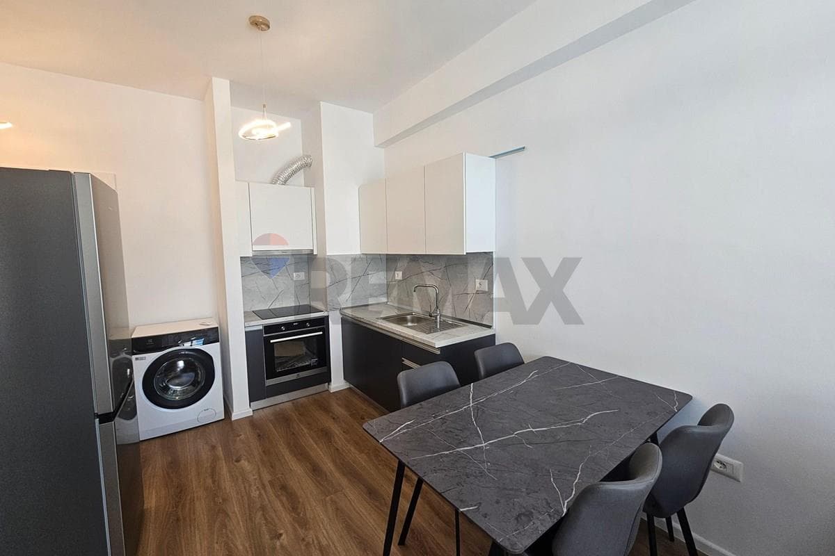 Apartament - Për Qira - Kompleksi Mangalem, Tiranë 3