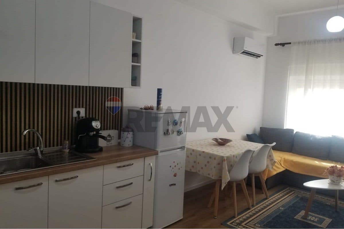 Apartament - Për Qira - Kompleksi Mangalem, Tiranë