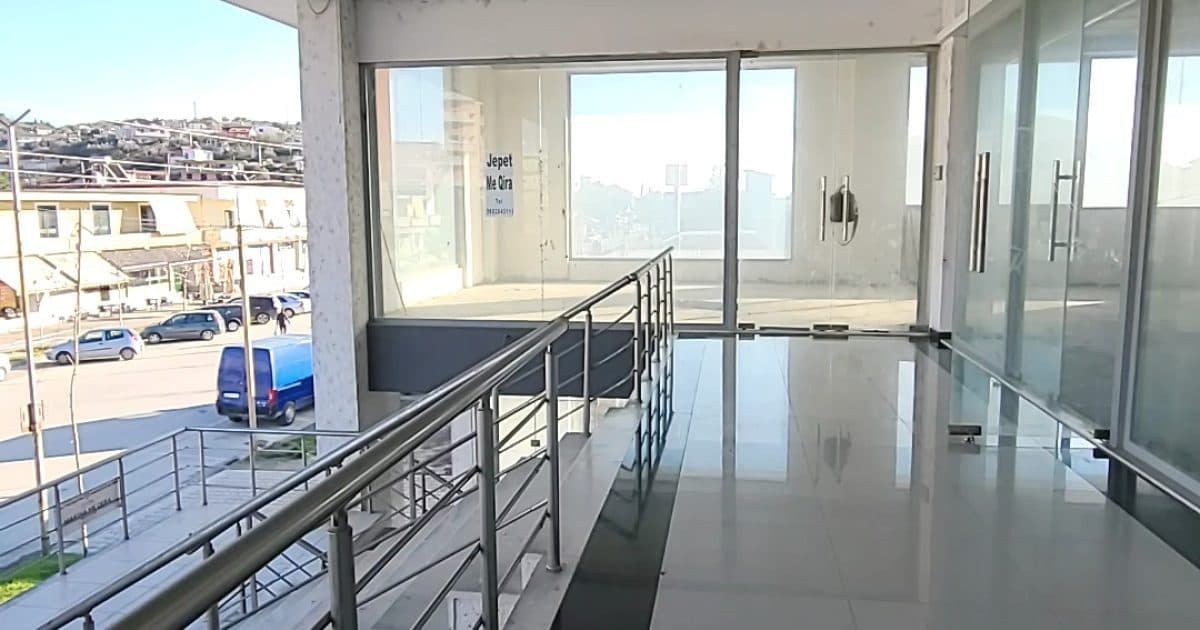 Njesi Biznesi në shitje Lushnje, Lushnje