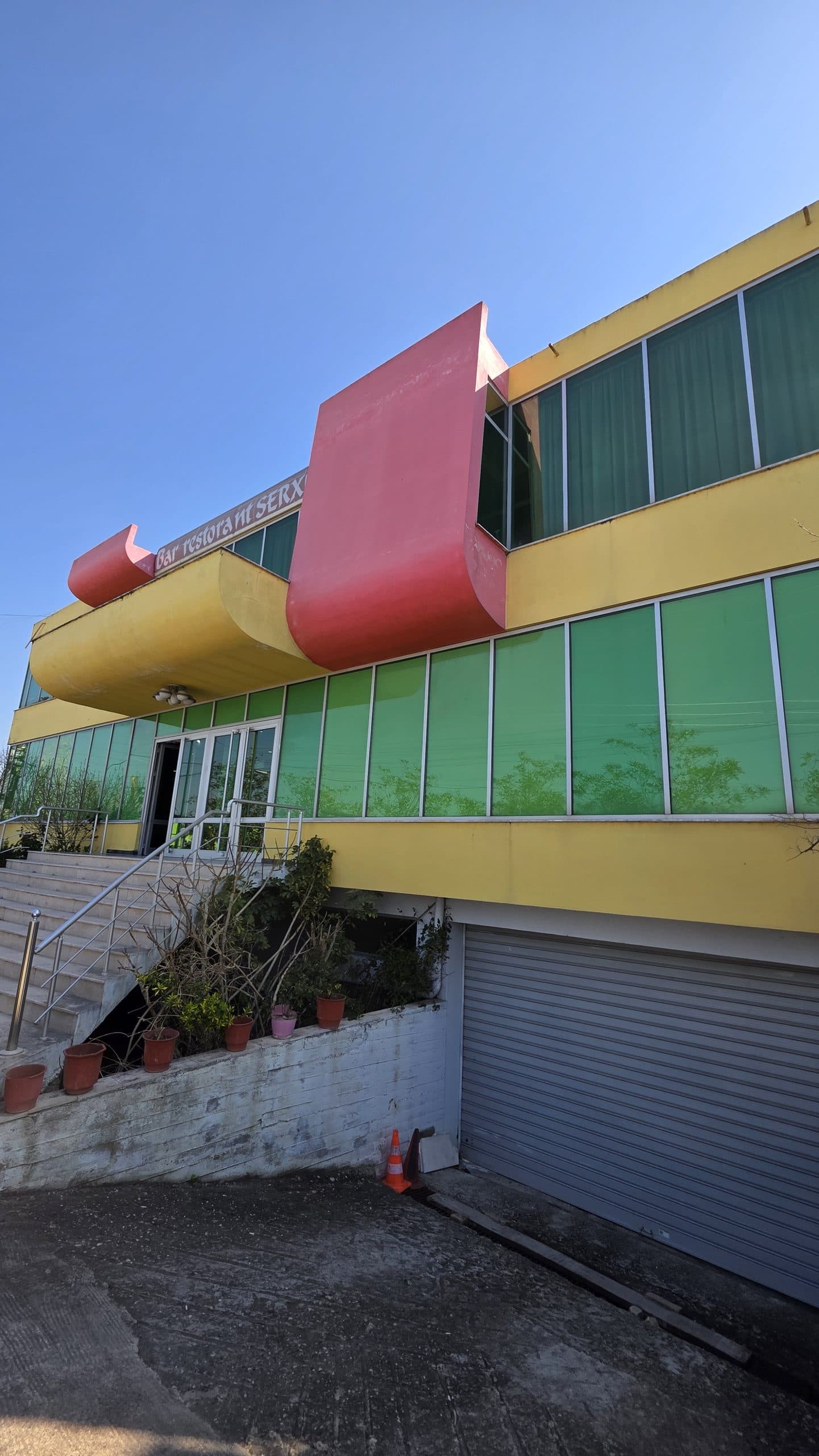 Hotel në shitje Lushnje, Lushnje