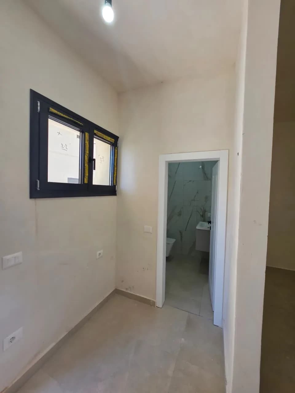 Shiten Garsoniere dhe Apartamente 1+1 në Plazhin e Spillesë