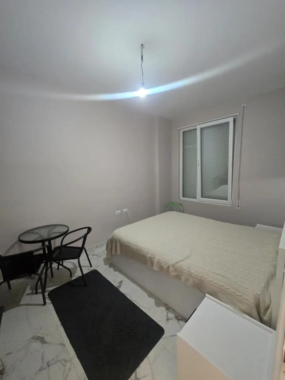 Shitet Apartament 1+1 në Plazhin e Golemit 3