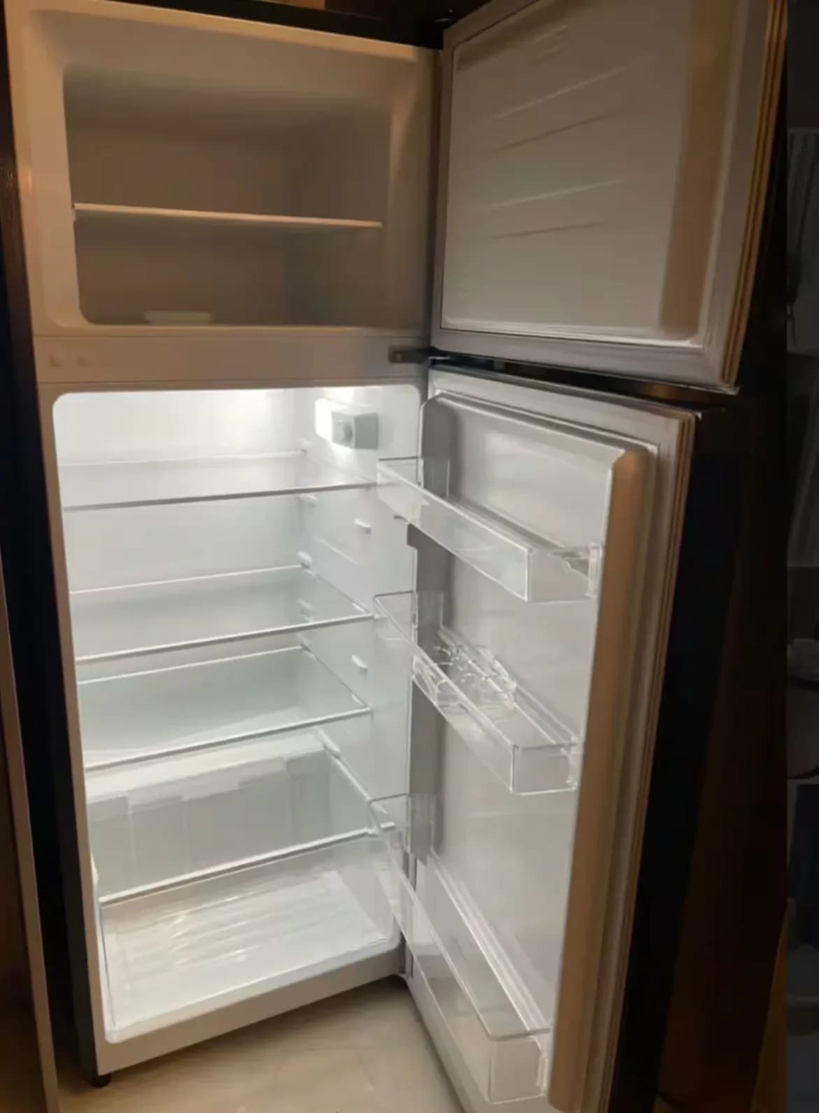 Shitet Garsoniere në Plazhin e Golemit
