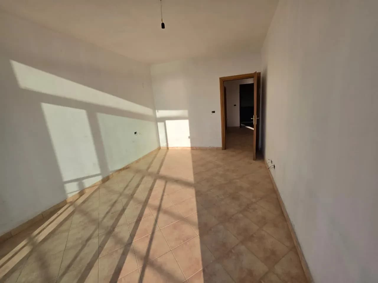 Shitet Apartament 1+1 me Pamje nga Deti në Shkëmbin e Kavajës