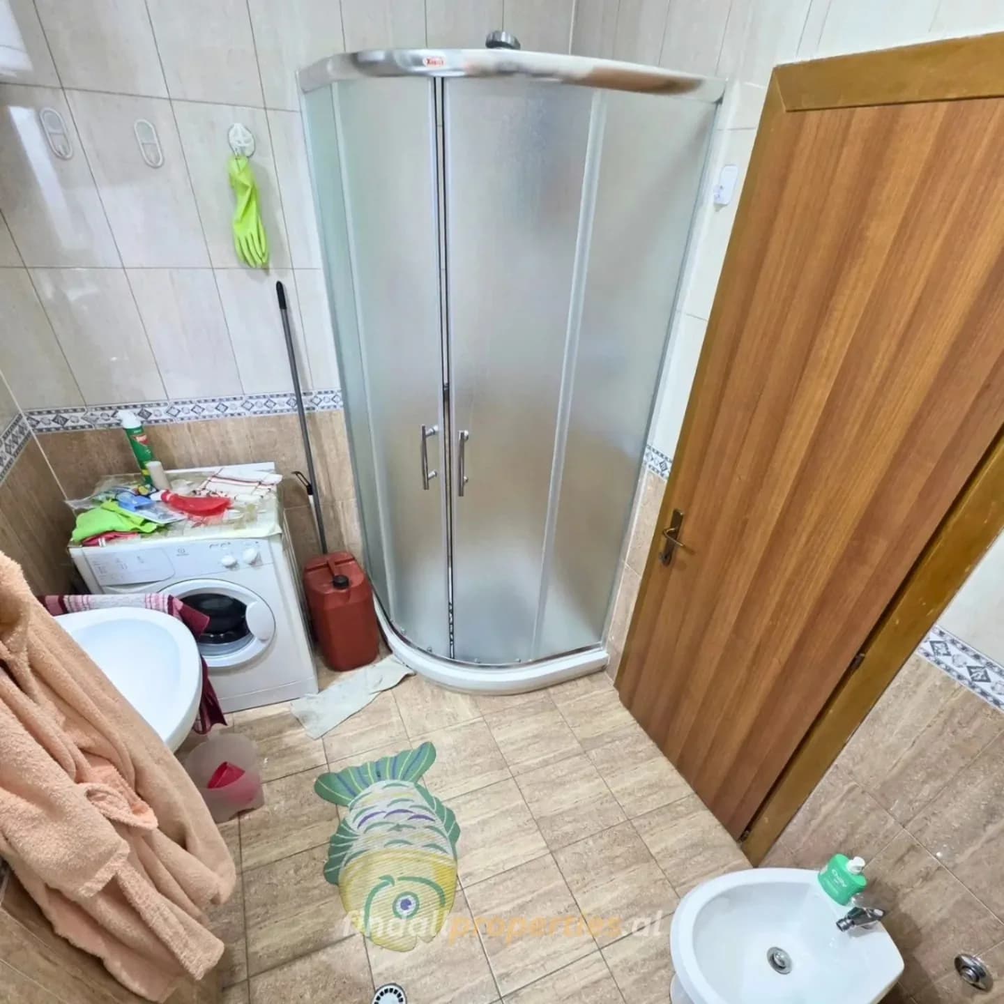 Shitet Apartament 1+1 – Shkëmbi i Kavajës 4