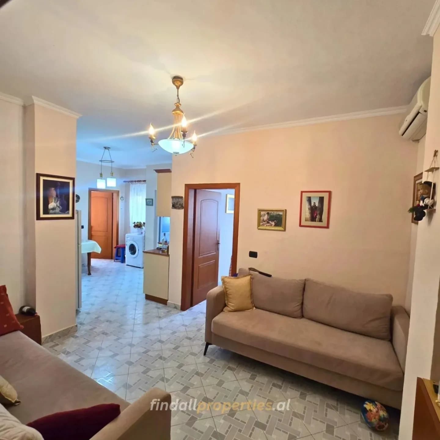 Shitet Apartament 2+1 – Shkembi i Kavajës 2
