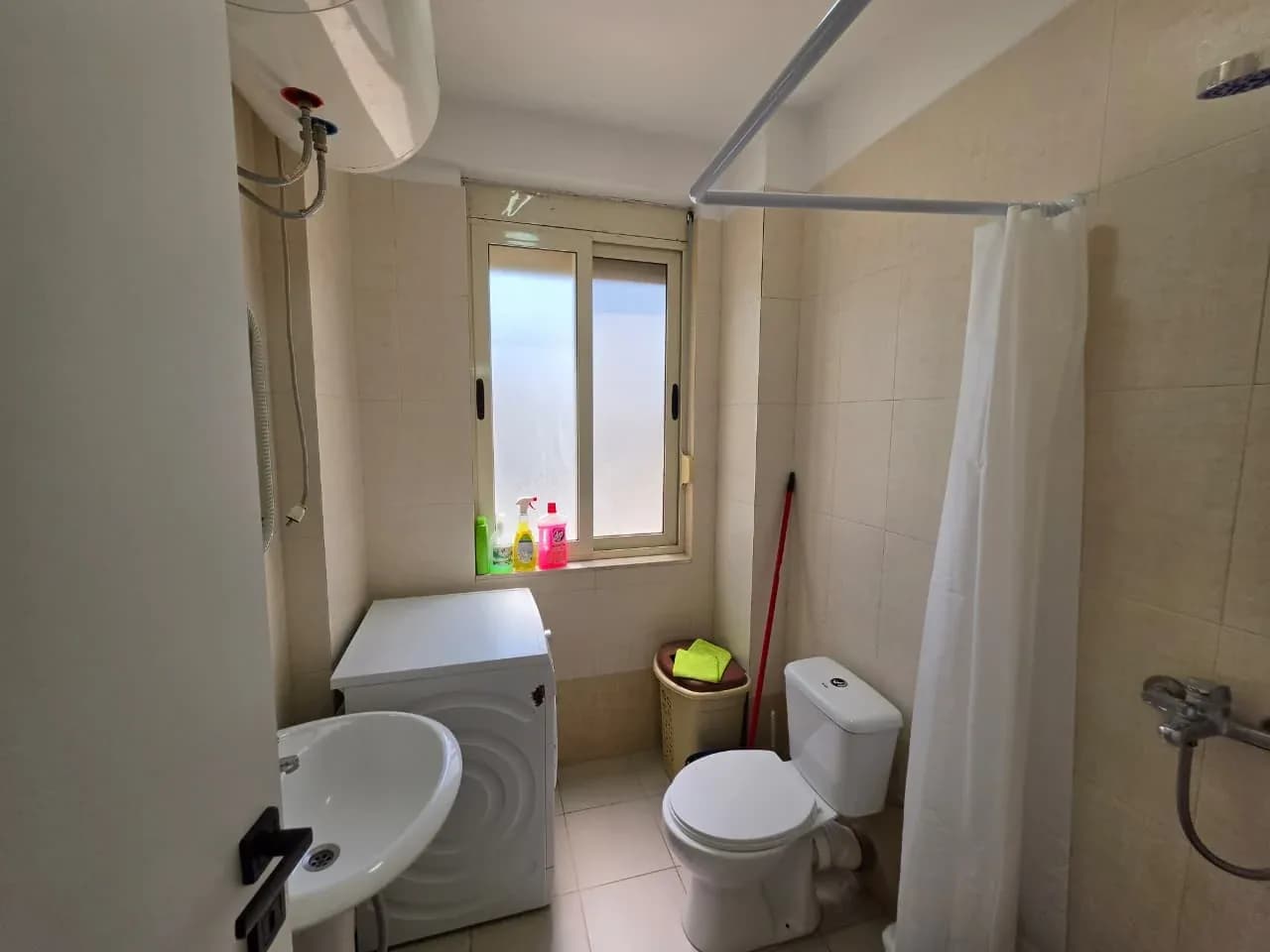 Shitet Apartament 1+1 në Golem – Mundësi Ideale për Banim ose Investim