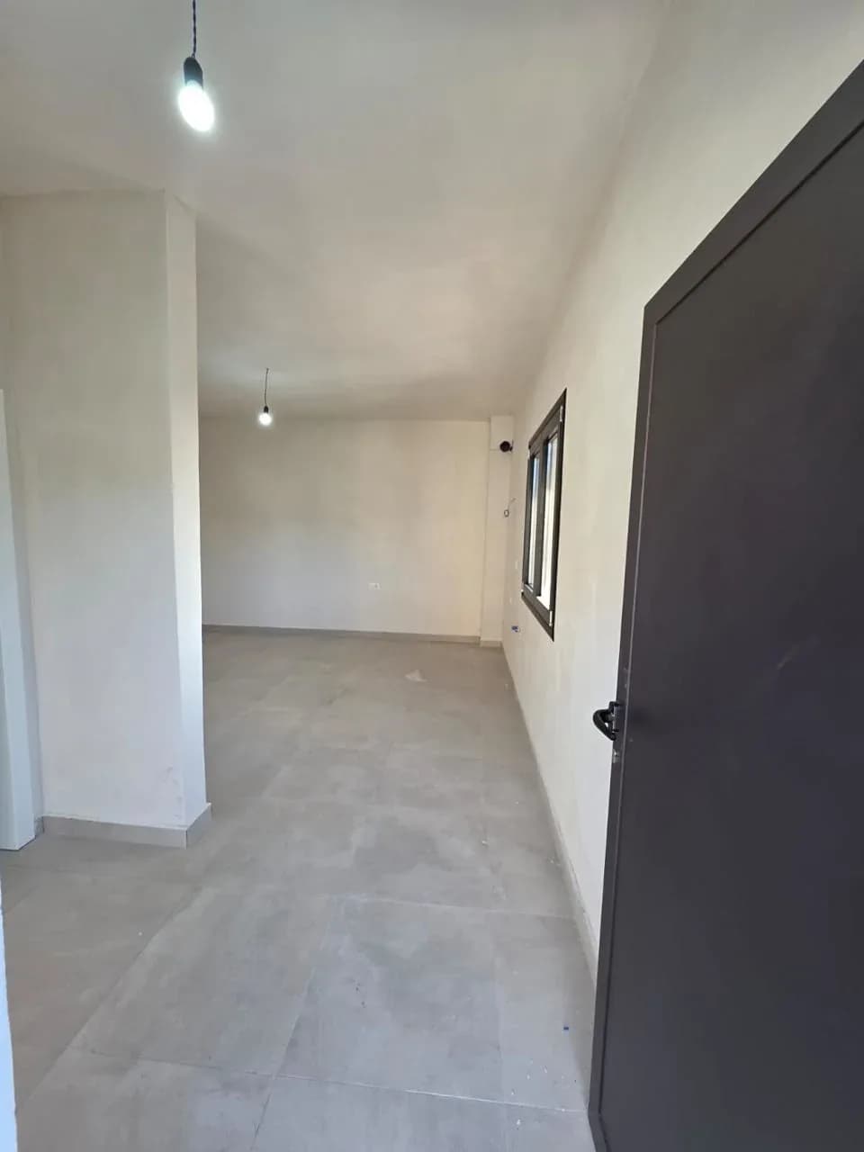 Shiten Garsoniere dhe Apartamente 1+1 në Plazhin e Spillesë