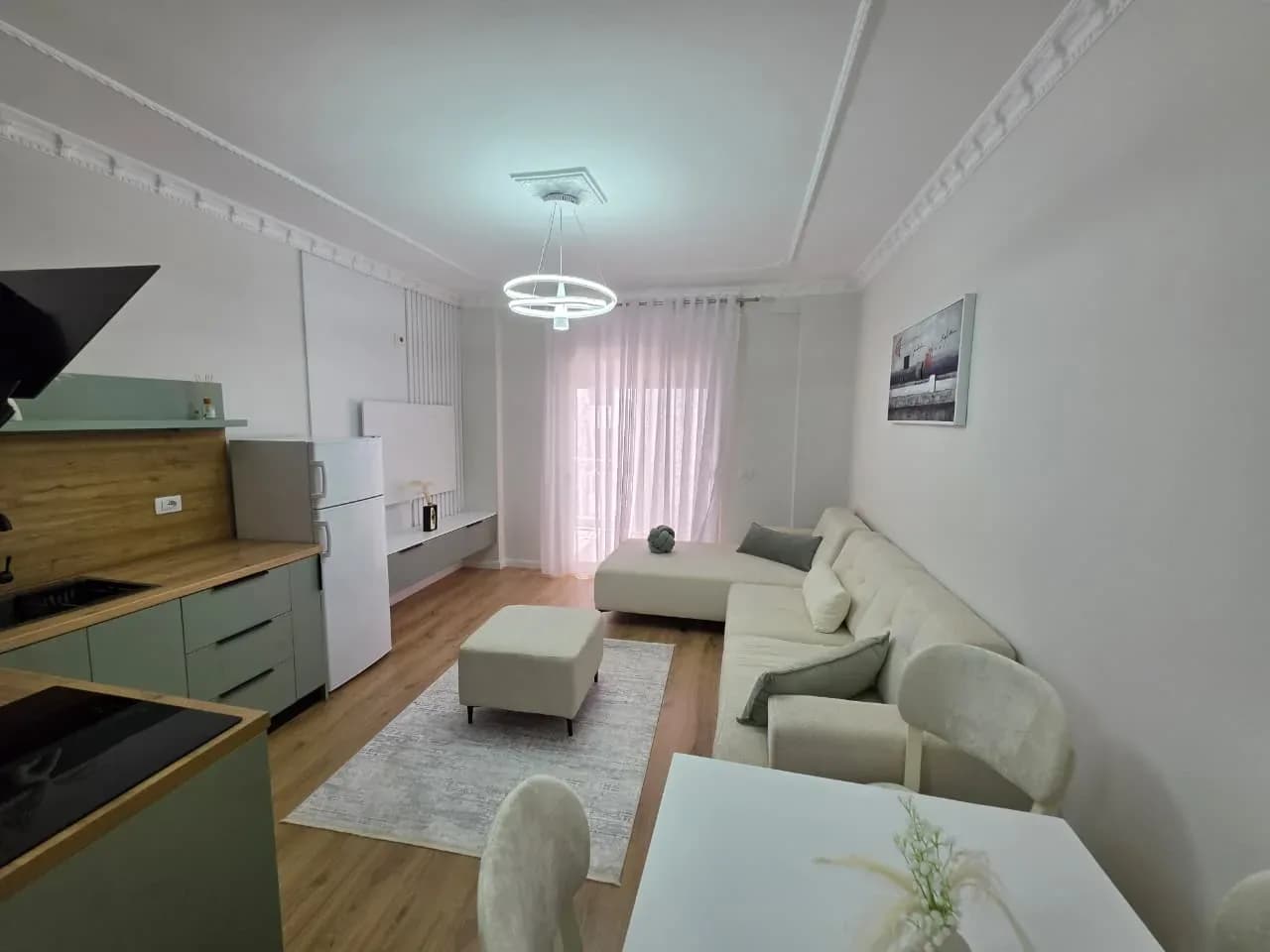 Shitet Apartament 1+1 në Golem – Mundësi Ideale për Banim ose Investim