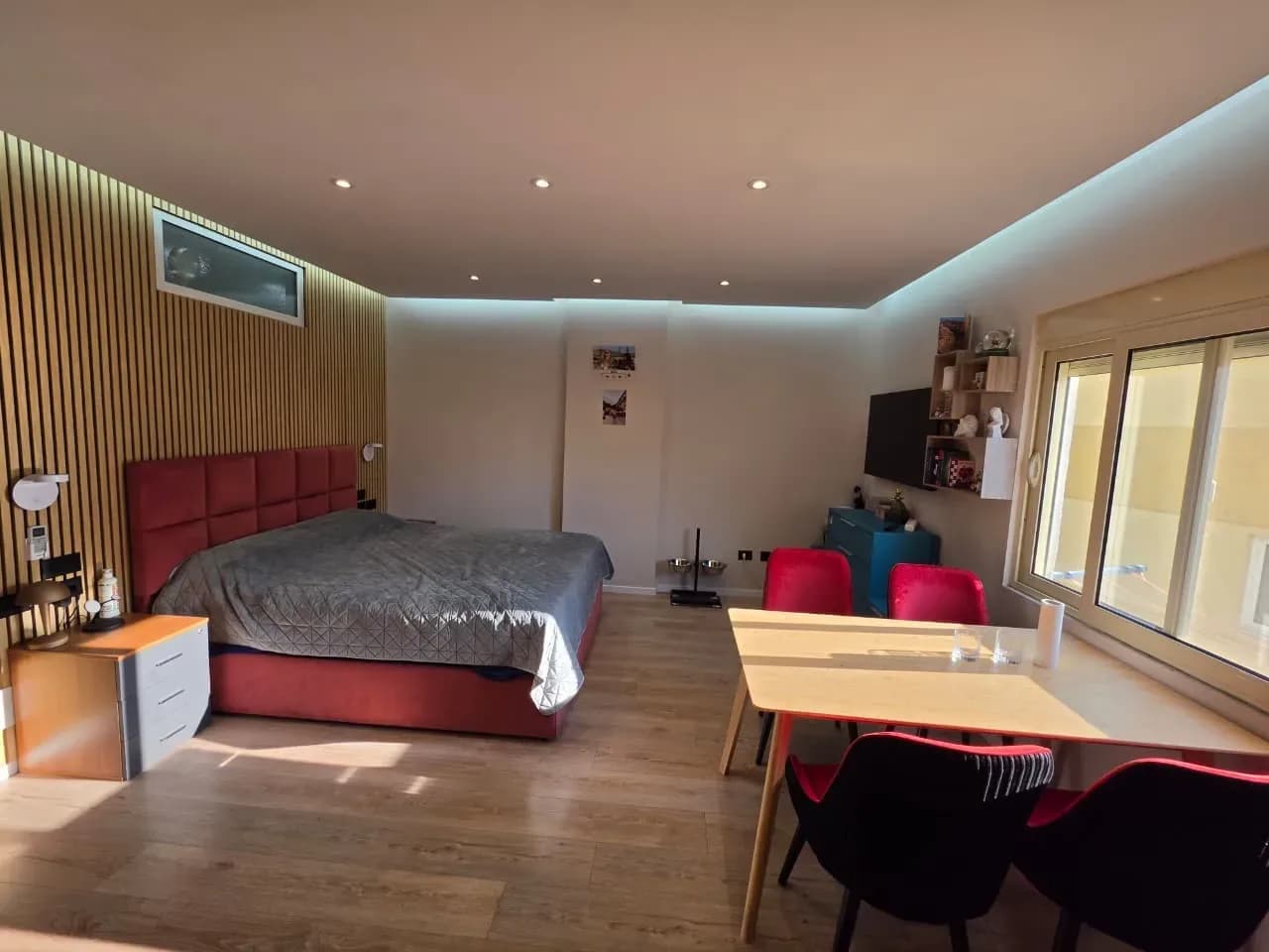 SHITET GARSONIERE E RINOVUAR – SHKËMBI I KAVAJËS, DURRËS