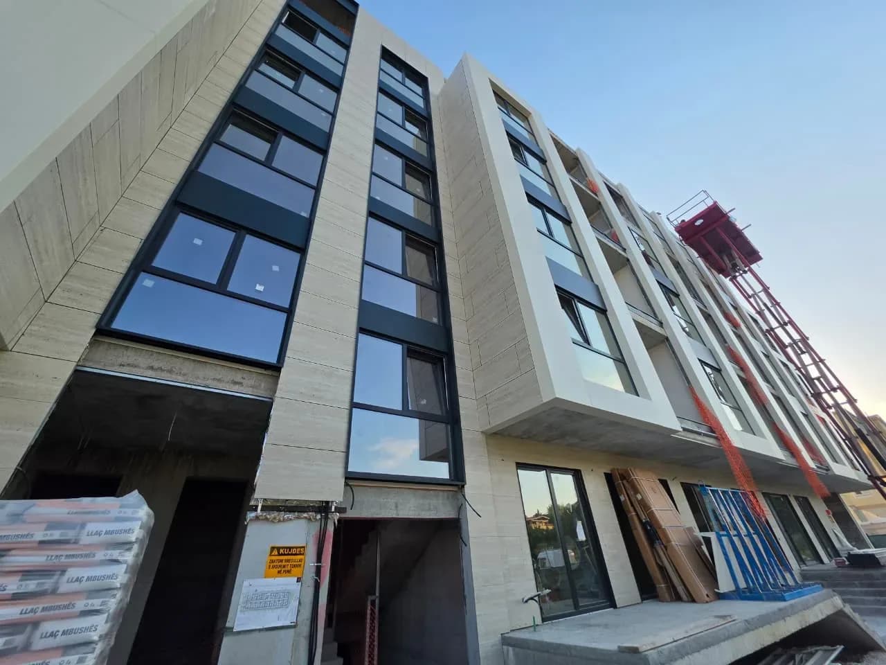 Shiten Apartamente 1+1 në Plazhin e Qerretit, Ndertim i ri 2