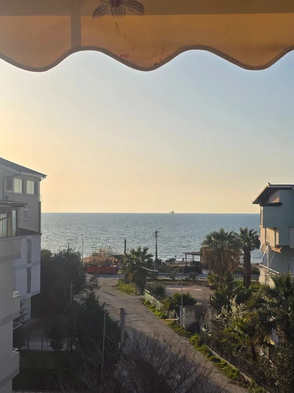 Shitet Apartament 2+1 – Plazhi i Golemit