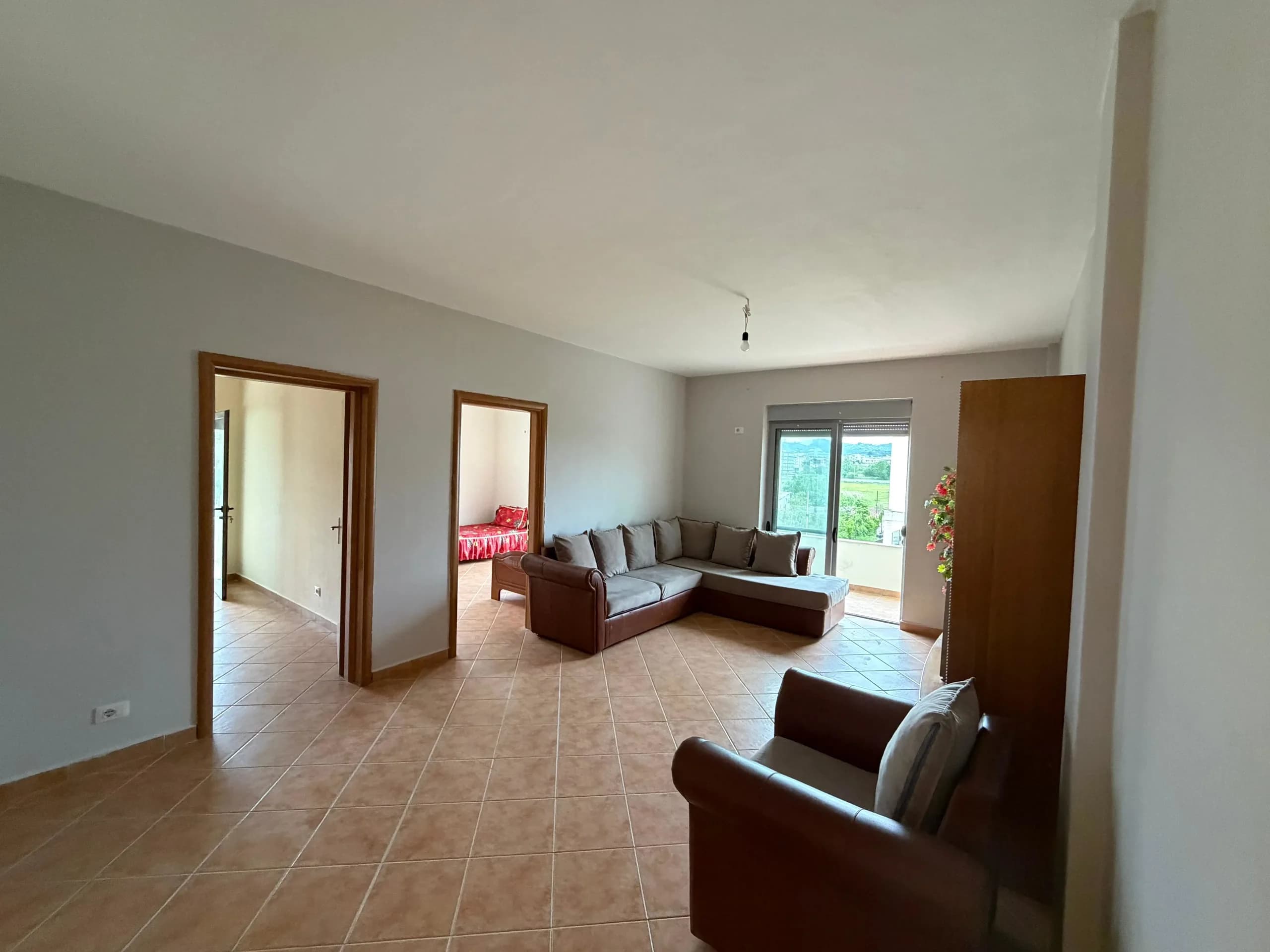 Shitet Apartament 2+1 në Malin e Robit – 100 metra nga deti 4