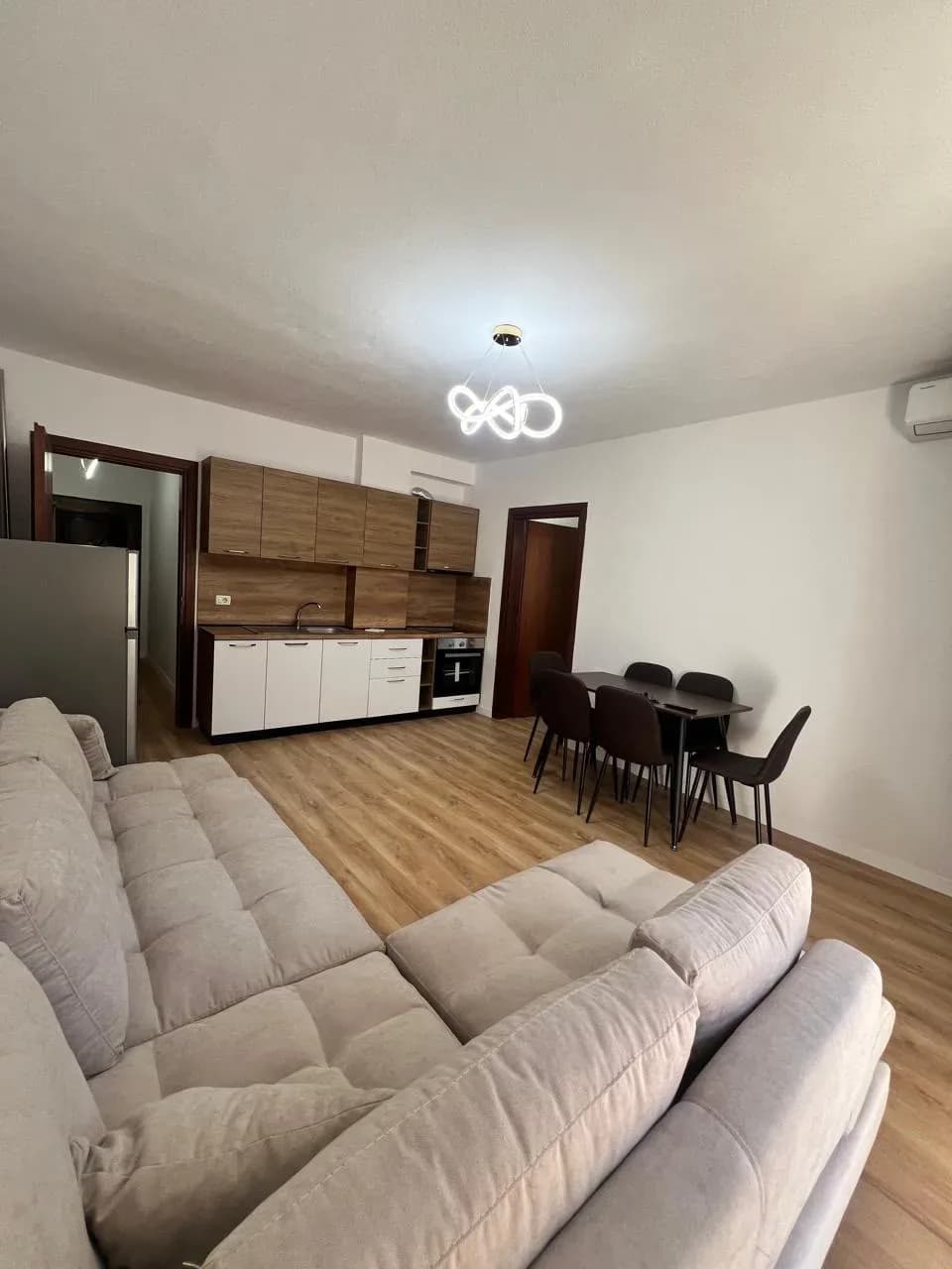 Shitet Apartament 1+1 në Golem – Kompleksi Alb-Adriatik