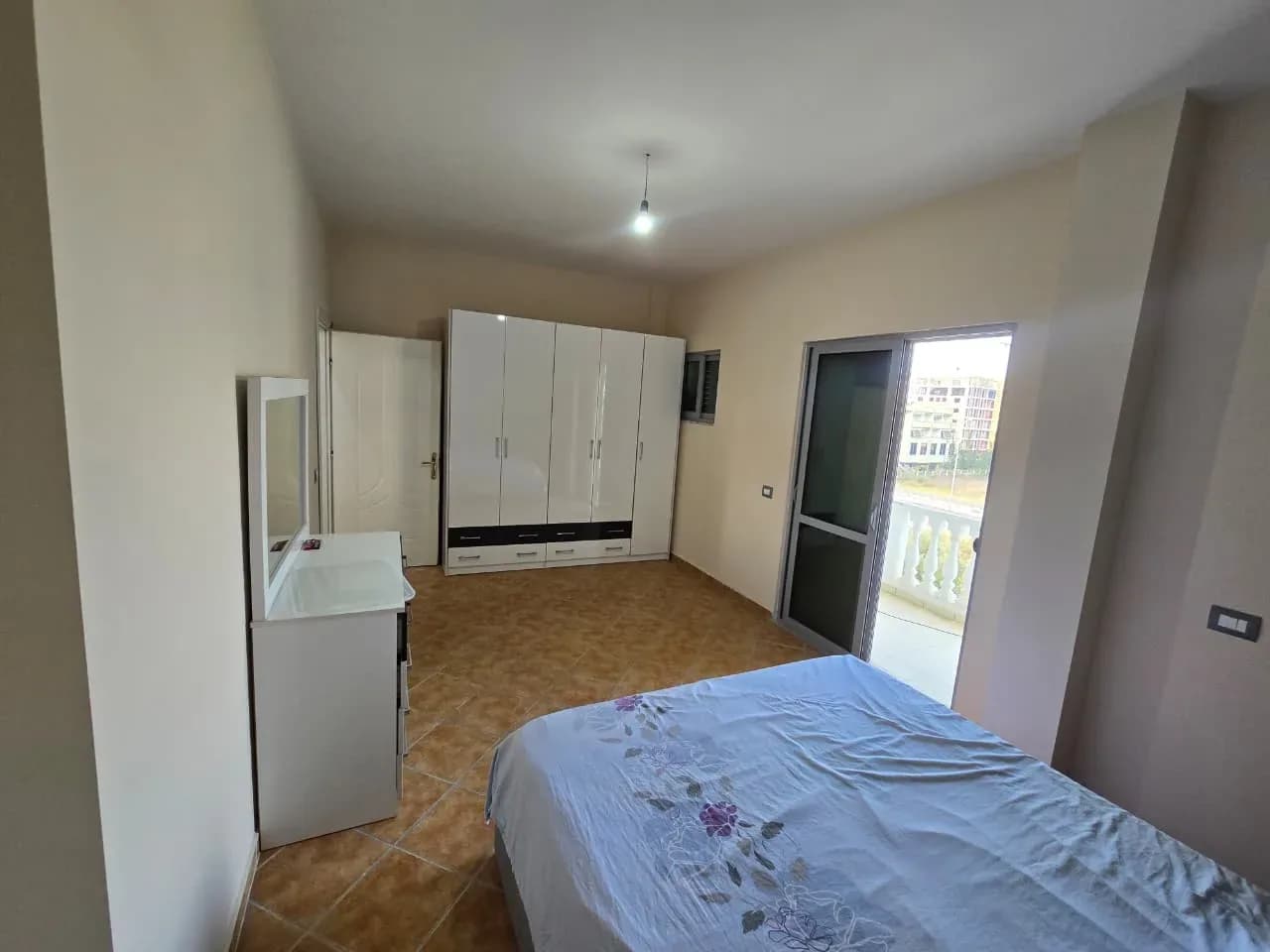 Apartament në shitje – Golem 4
