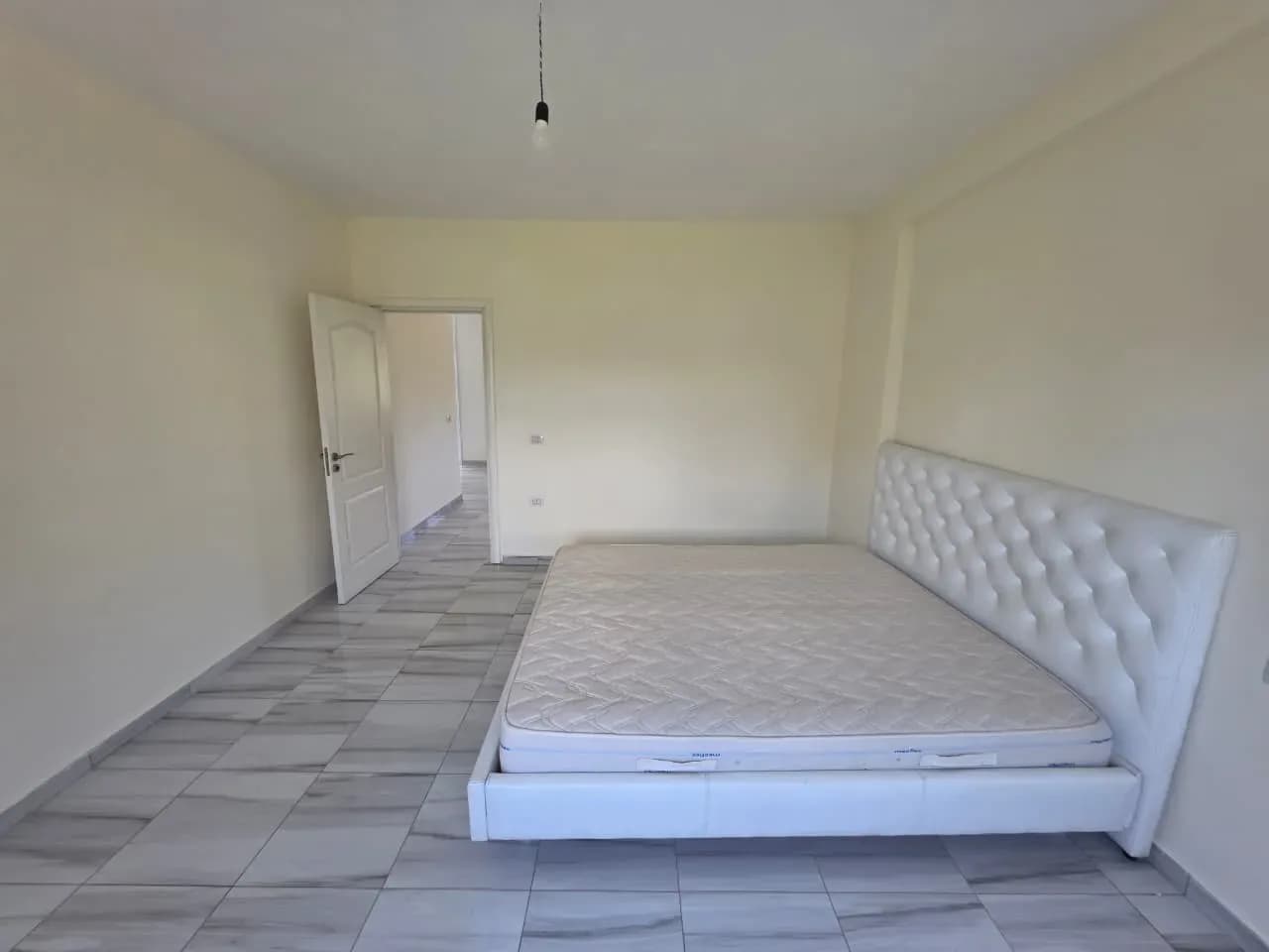 Apartament 1+1 për Shitje në Shkëmbin e Kavajës 2