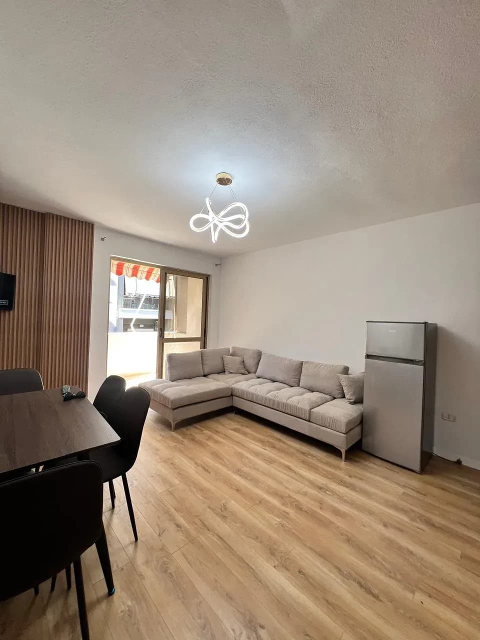 Shitet Apartament 1+1 në Golem – Kompleksi Alb-Adriatik