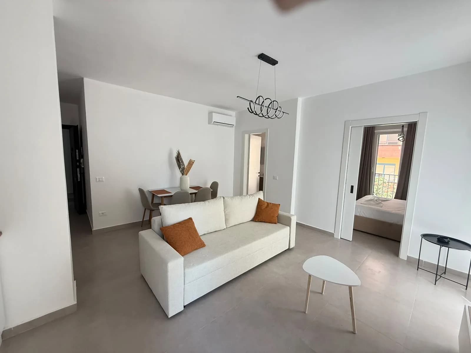 Apartament 1+1 për Shitje në Plazhin e Golemit 2
