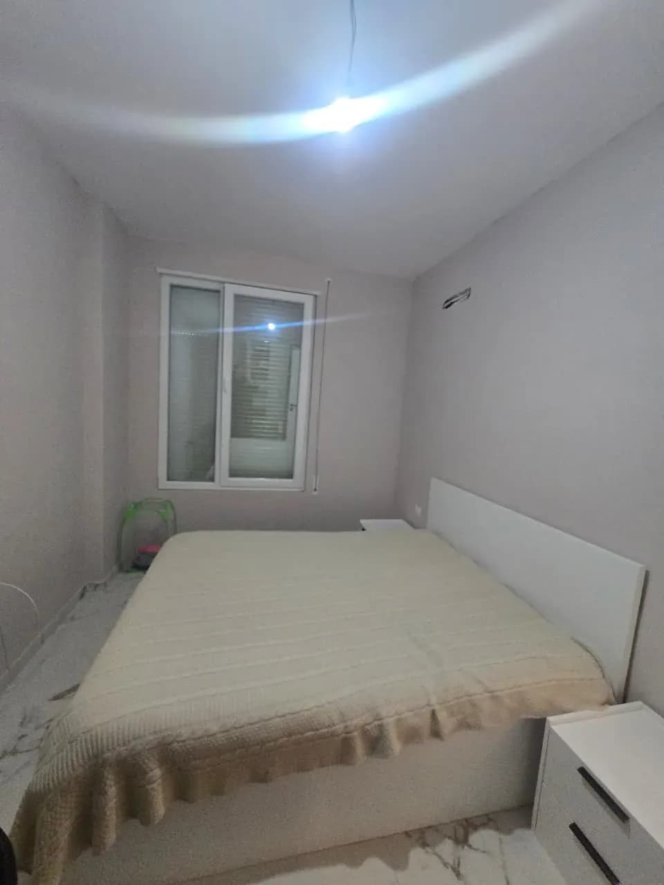 Shitet Apartament 1+1 në Plazhin e Golemit 4