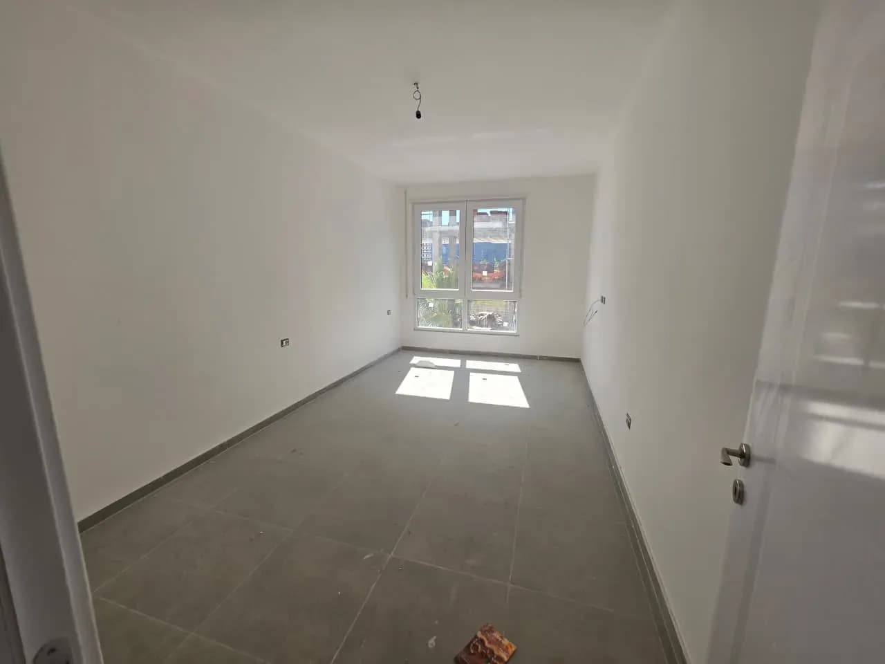 APARTAMENT 1+1 NË SHITJE – REZIDENCA LOREDIS, QERRET