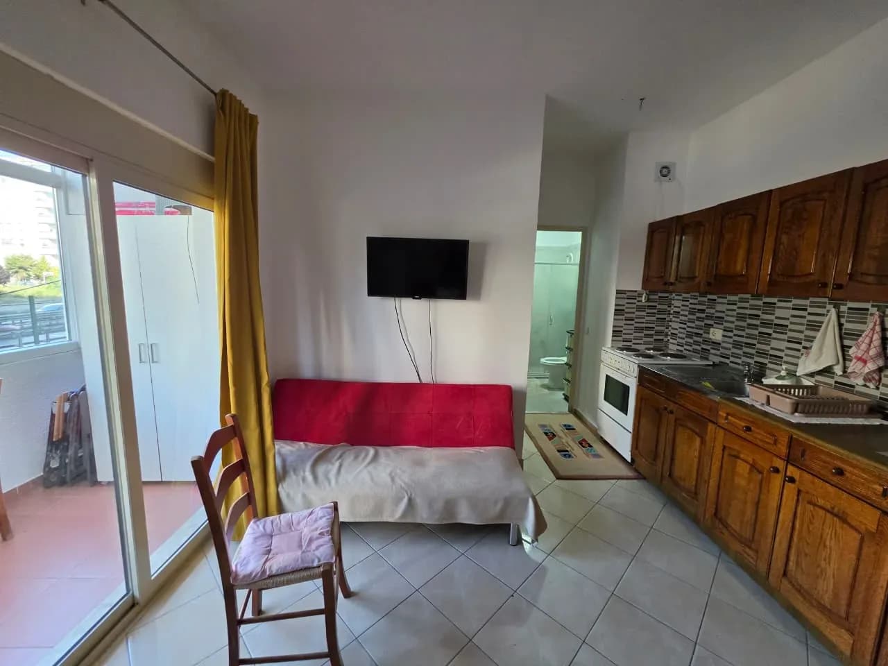 Apartament 1+1 me Qira Ditore pranë Detit në Shkëmbin e Kavajës 2