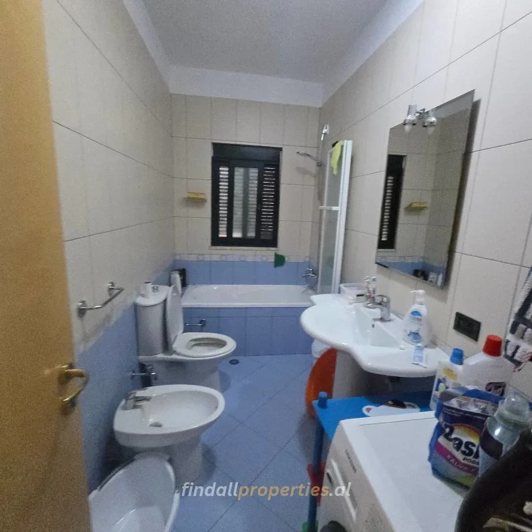 Shitet Penthouse 2+1+Garazhd Privat Tek Shkembi I Kavajes 4