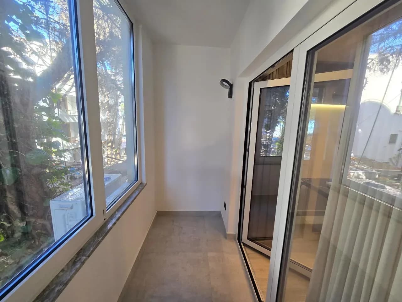 Shitet apartament 2+1 – Mali i Robit, Golem 3