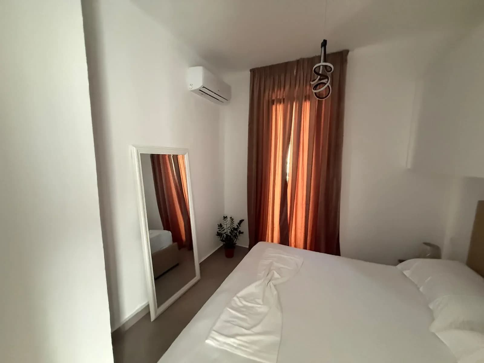 Apartament 1+1 për Shitje në Plazhin e Golemit 4