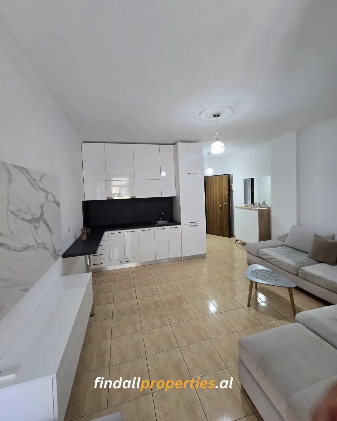 Apartament 1+1 – Vija e parë bregdetare, Shkëmbi i Kavajës