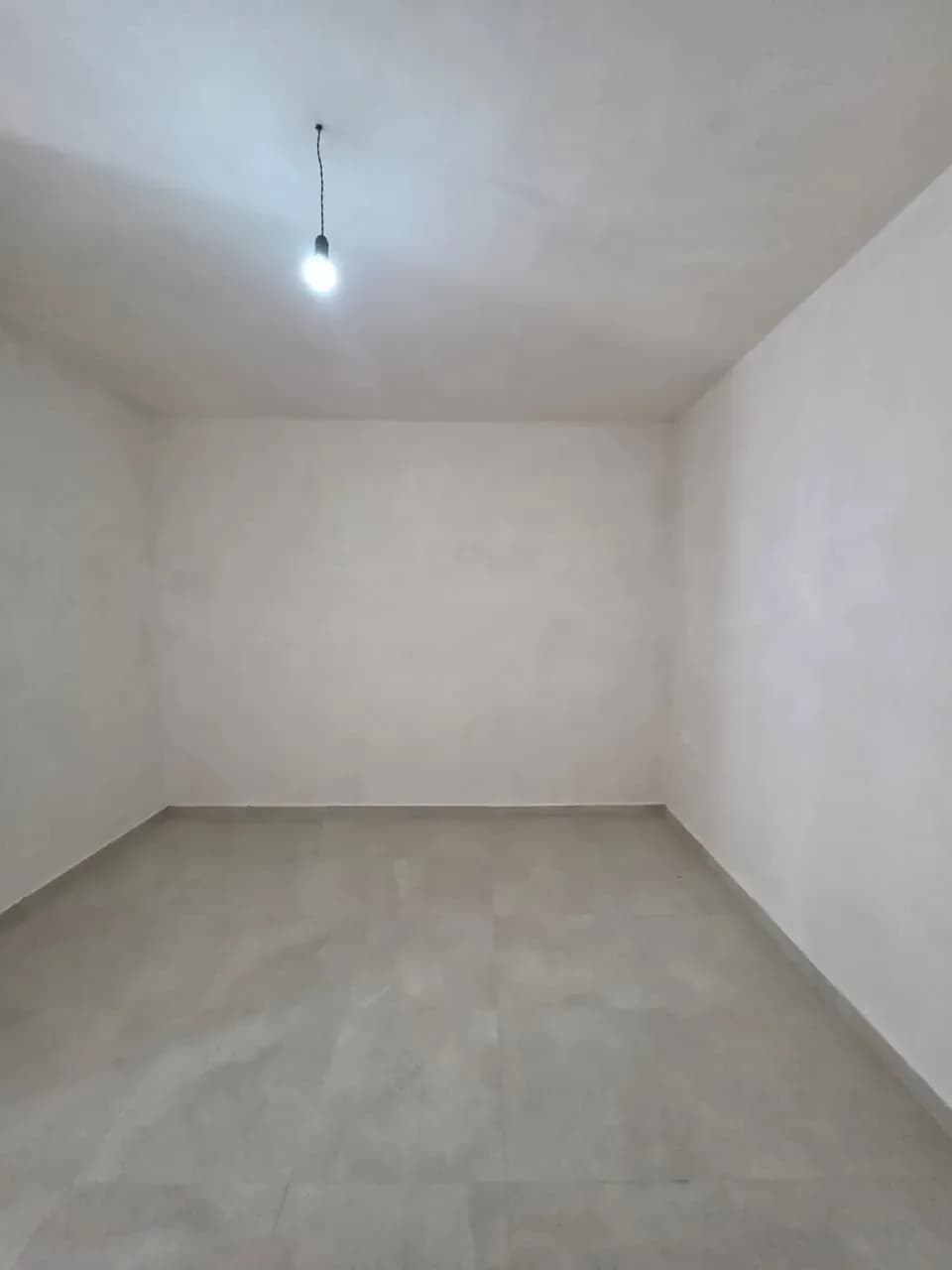 Shiten Garsoniere dhe Apartamente 1+1 në Plazhin e Spillesë