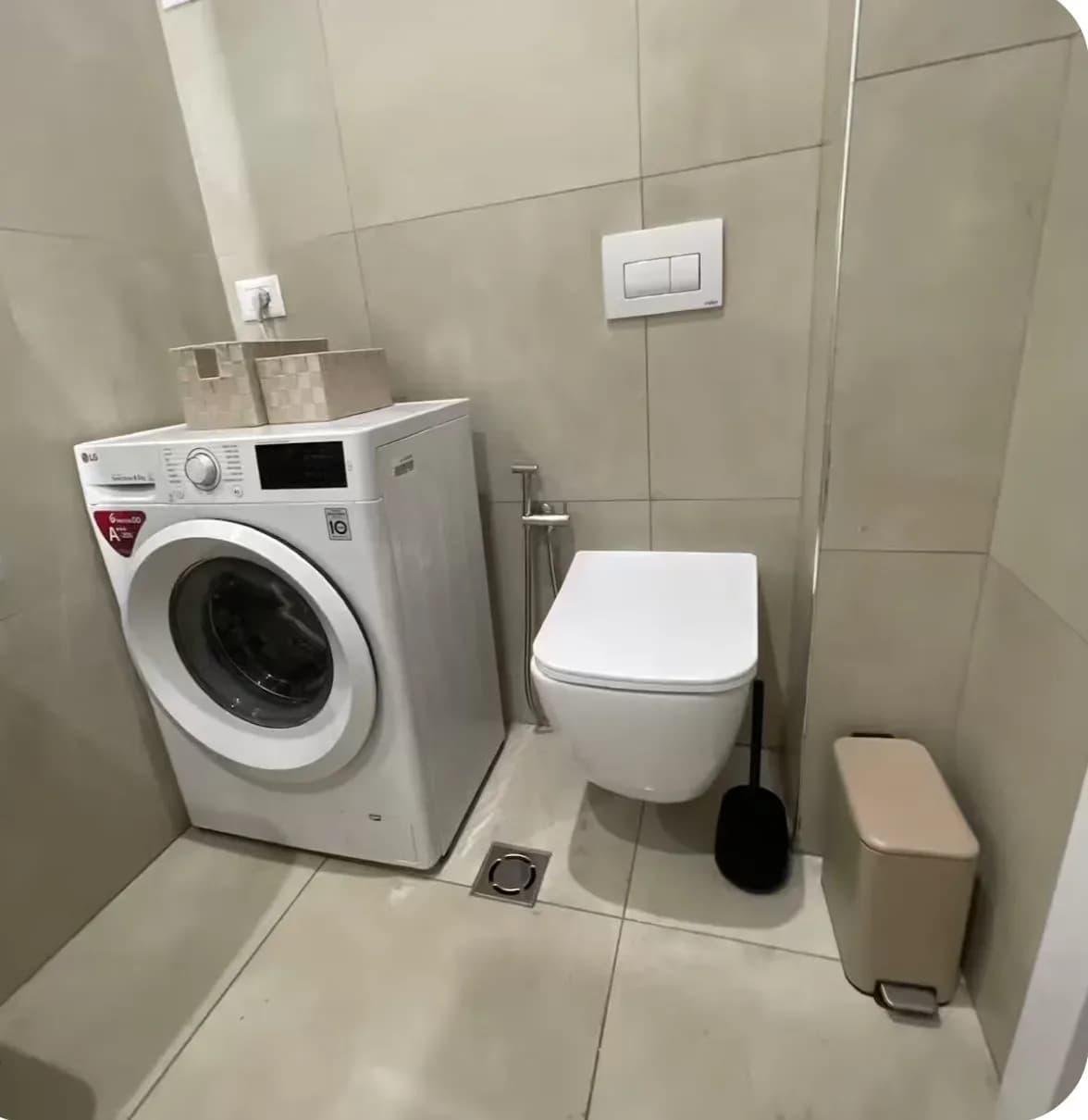 Shitet Garsoniere në Plazhin e Golemit