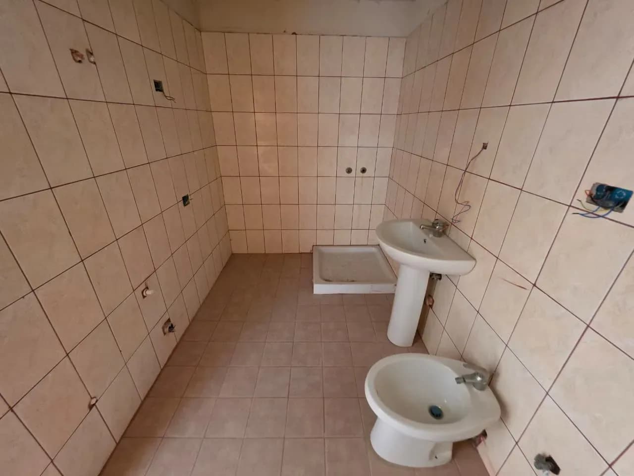 Shitet Apartament 1+1 me Pamje nga Deti në Shkëmbin e Kavajës 3