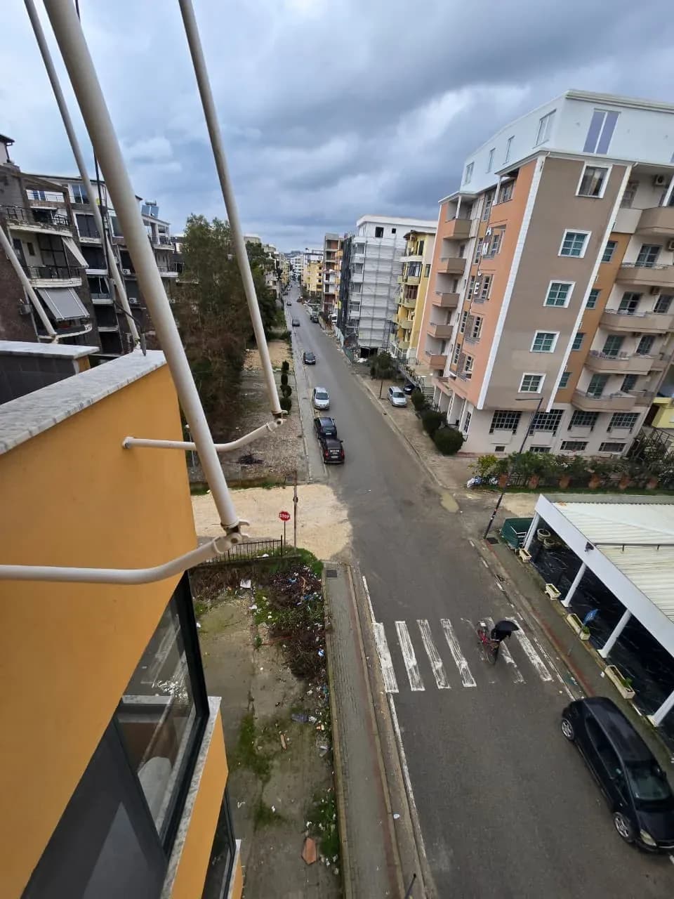 Shitet Apartament 1+1 – Plazhi i Golemit