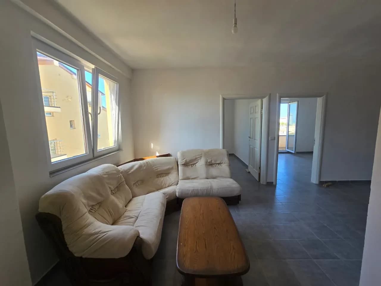 Shitet Apartament 2+1 në Plazhin Qerret