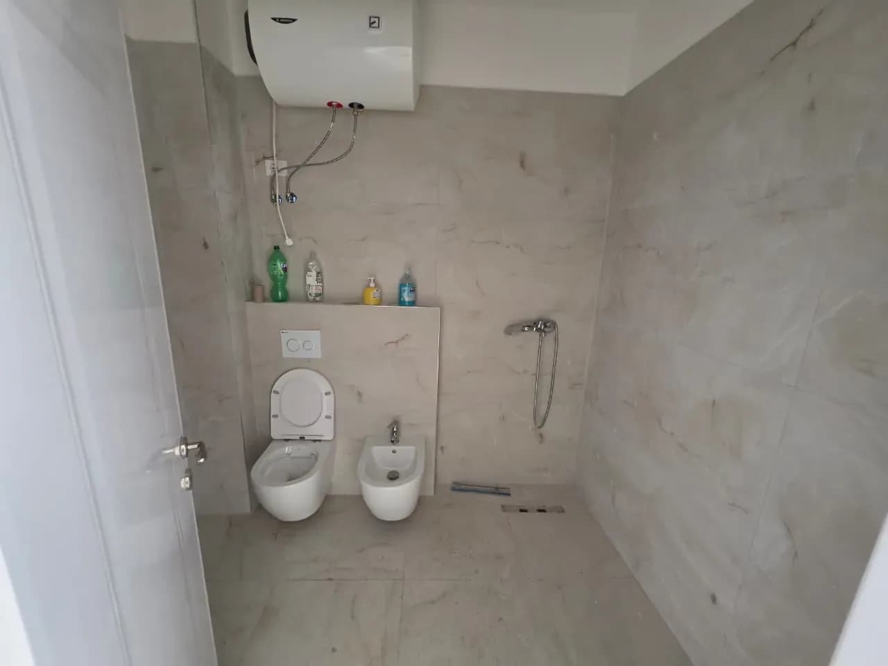 APARTAMENT 2+1 NË SHITJE – REZIDENCA LOREDIS, QERRET
