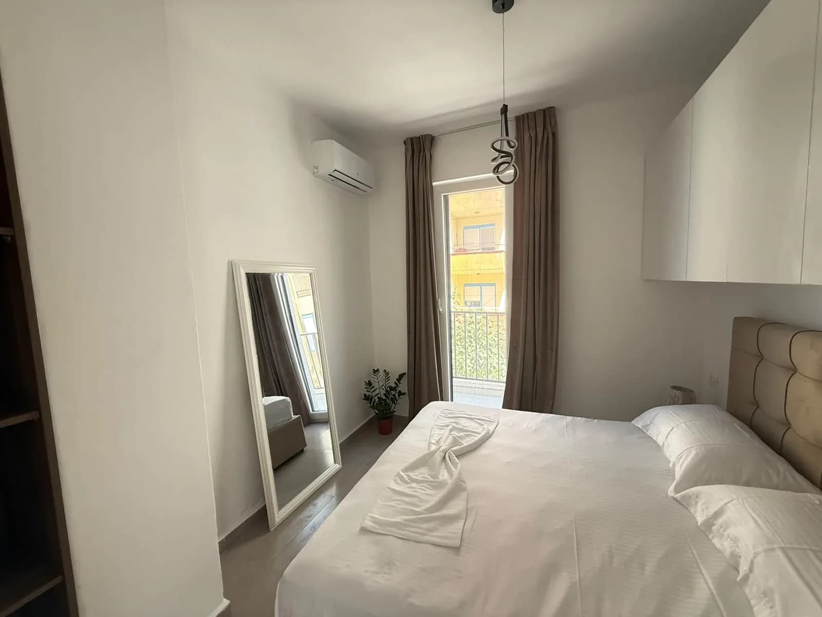 Apartament 1+1 për Shitje në Plazhin e Golemit 3