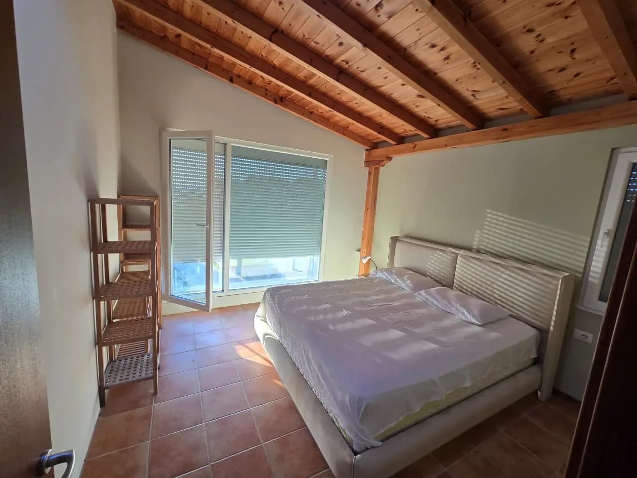 Shitet Apartament 2+1 – Plazhi i Golemit 4