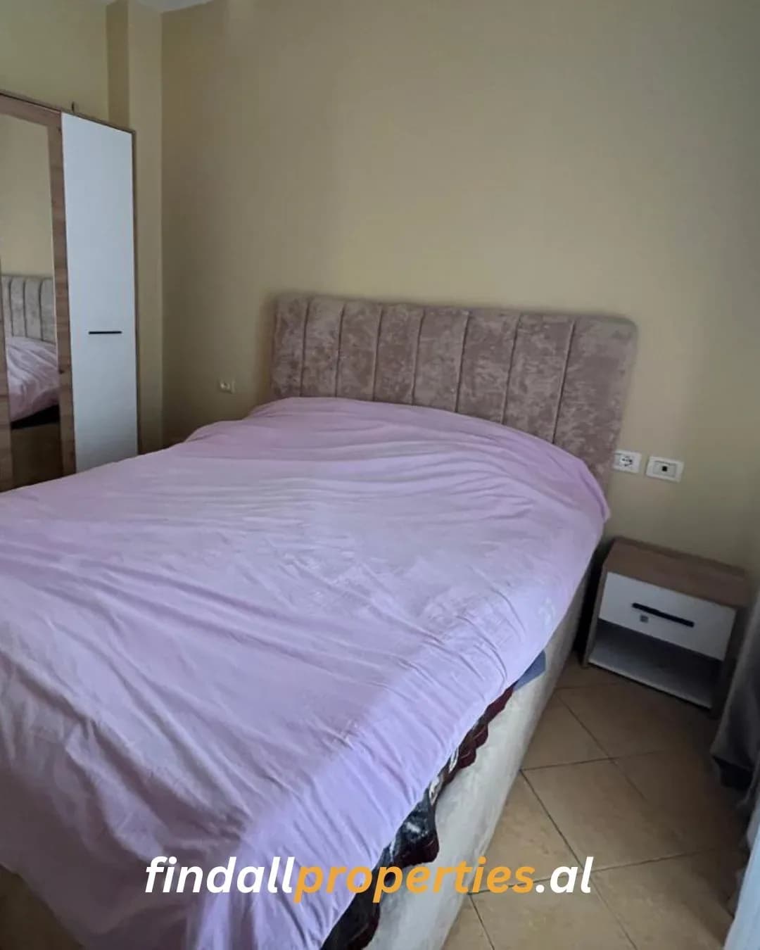 Jepet Apartament 1+1 me qera vjetore ne Shkëmbin e Kavajes 2