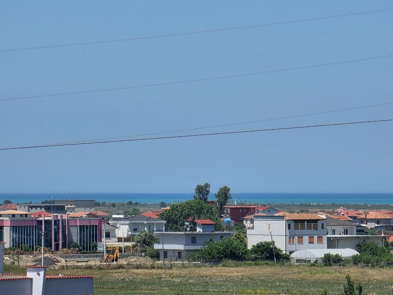 🏡 Shitet Apartament 2+1 në Kavajë 3