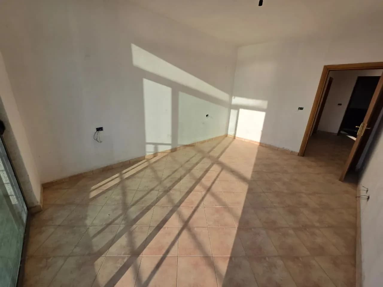 Shitet Apartament 1+1 me Pamje nga Deti në Shkëmbin e Kavajës 2