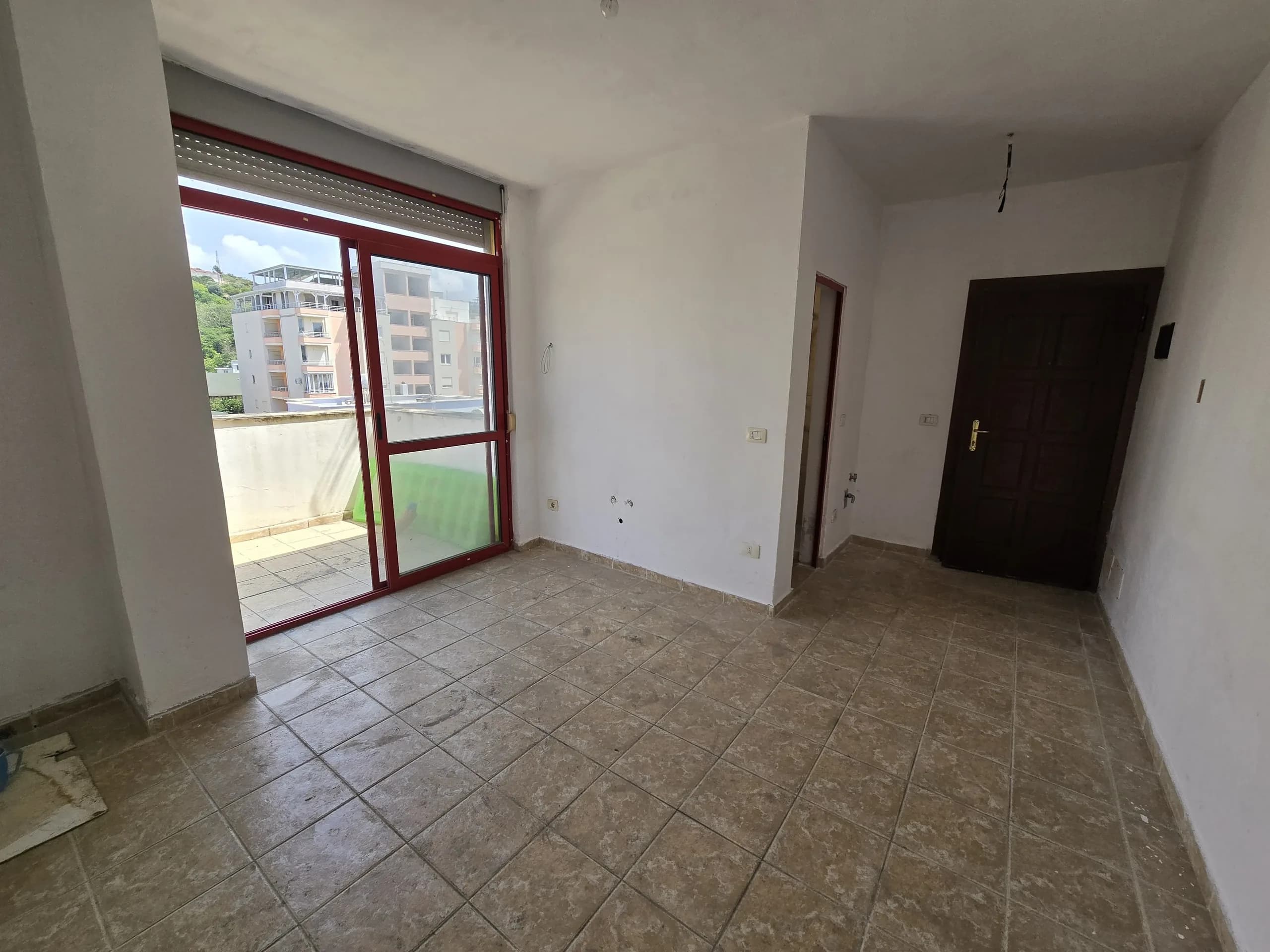 Apartament 1+1 për Shitje – Shkëmbi i Kavajës, Durrës