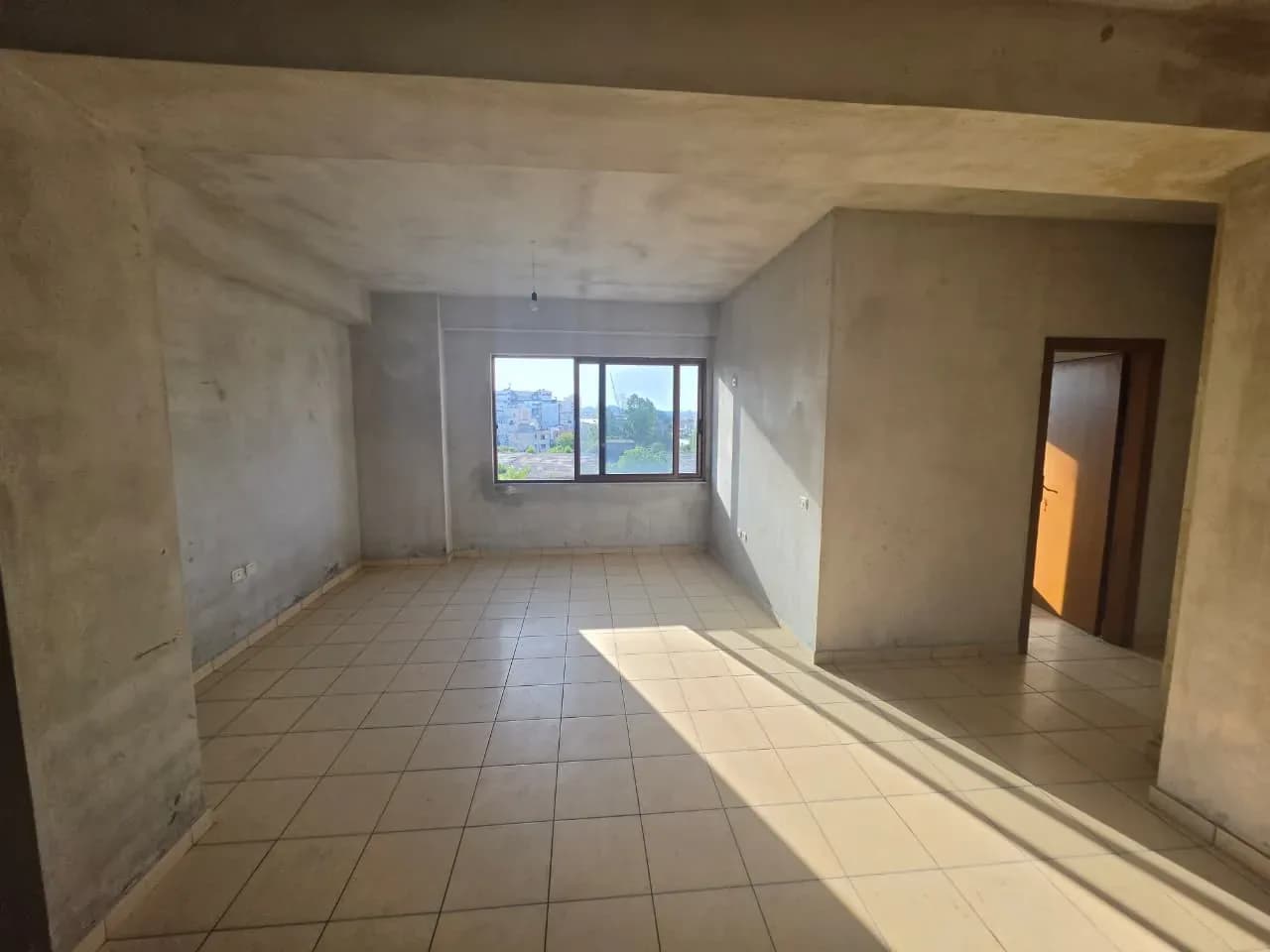 ## Shitet Apartament 1+1 – Plazh, Durrës