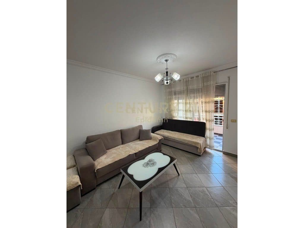 Apartament 1+1 me Qira në Vijën e Parë me Detin ne Plazh, Durres !