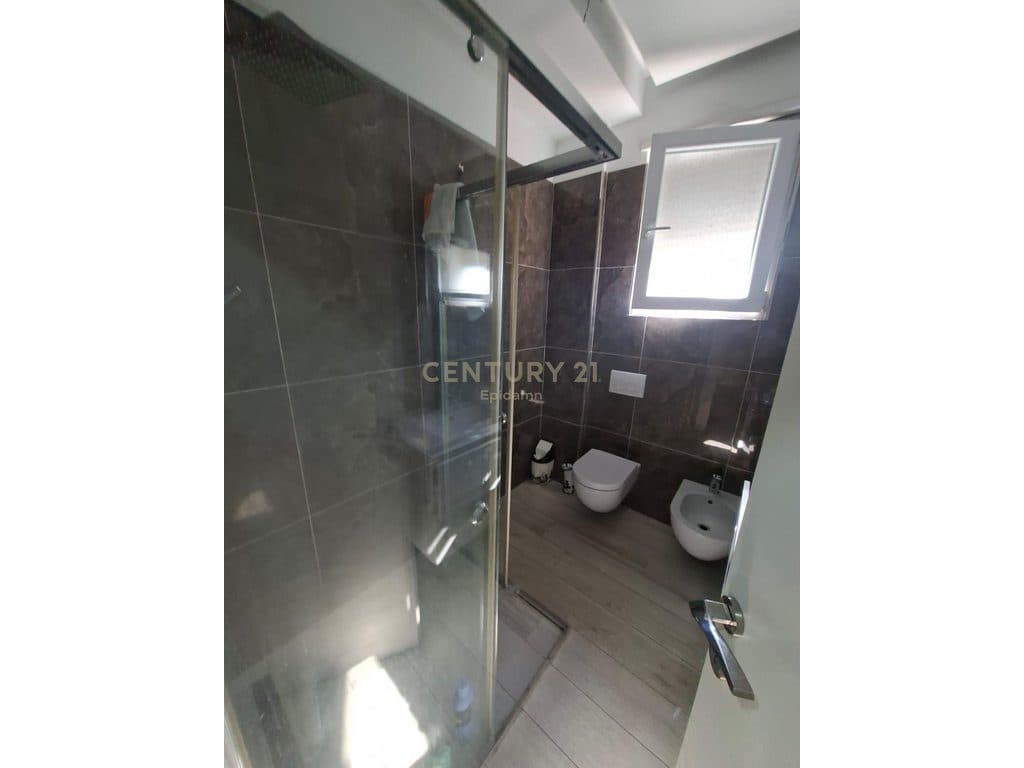 Jepet me qira apartament 4+1 pranë Urës së Dajlanit – Rruga Adria 4