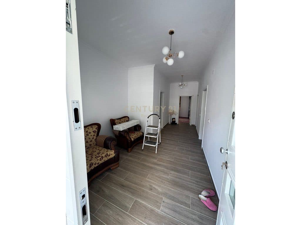 Apartament 2+1 me Qera tek Bulevardi i ri !