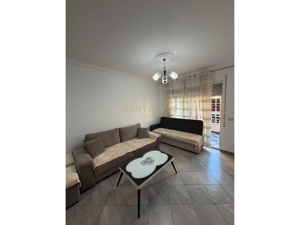 Apartament 1+1 me Qira në Vijën e Parë me Detin ne Plazh, Durres !