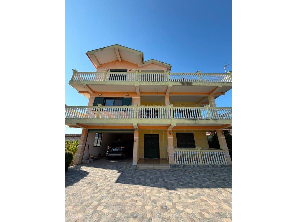 Vilë 3-Katëshe në Shitje – Xhafzotaj, Durrës | 210,000€