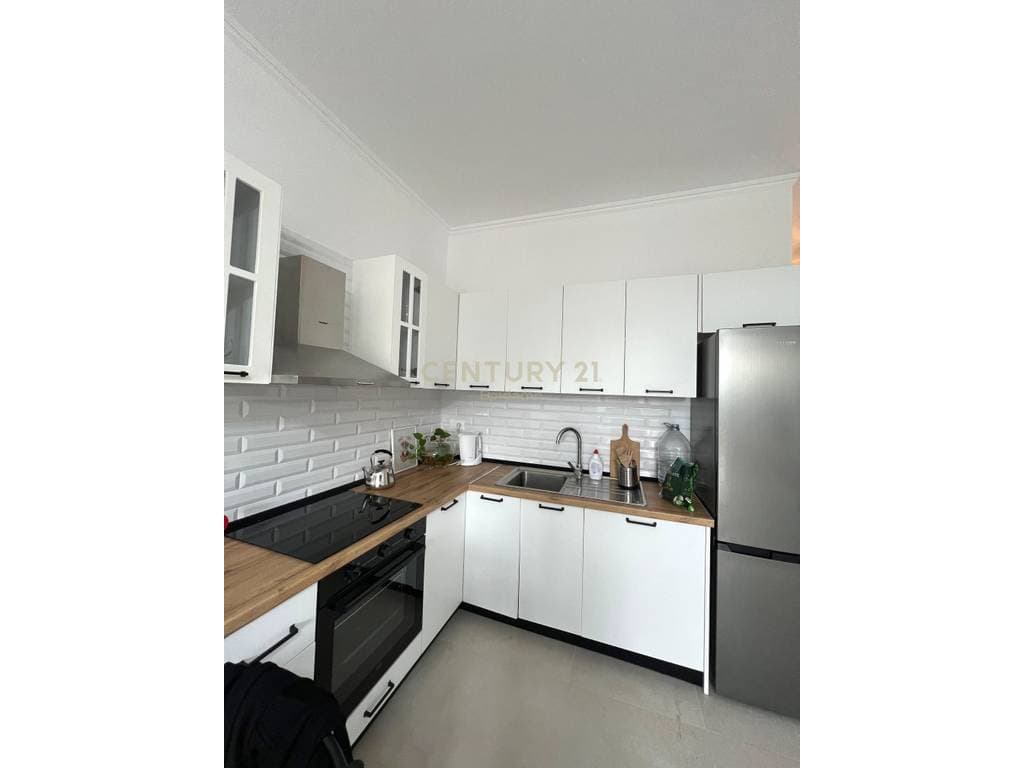SHITET APARTAMENT 2+1+2+POST PARKIMI NE VIJE TE PARE ME DETIN NE GOLEM!! 3