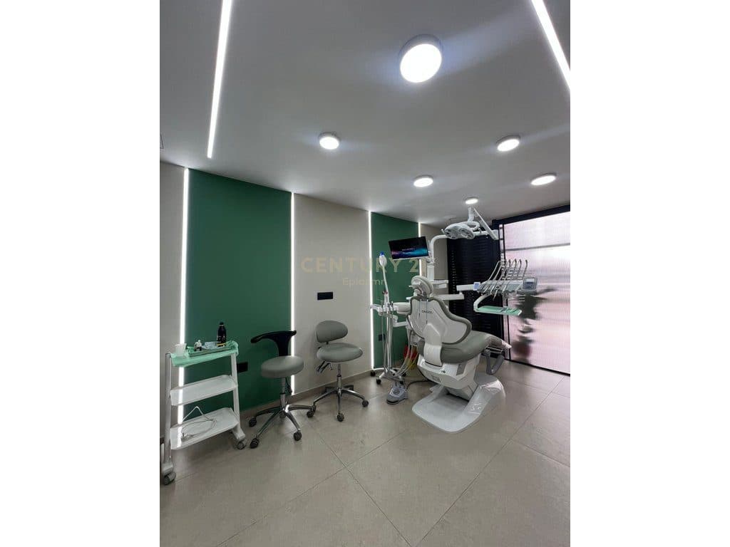 Shitet Klinikë Dentare tek Lulishtja – Durrës 2